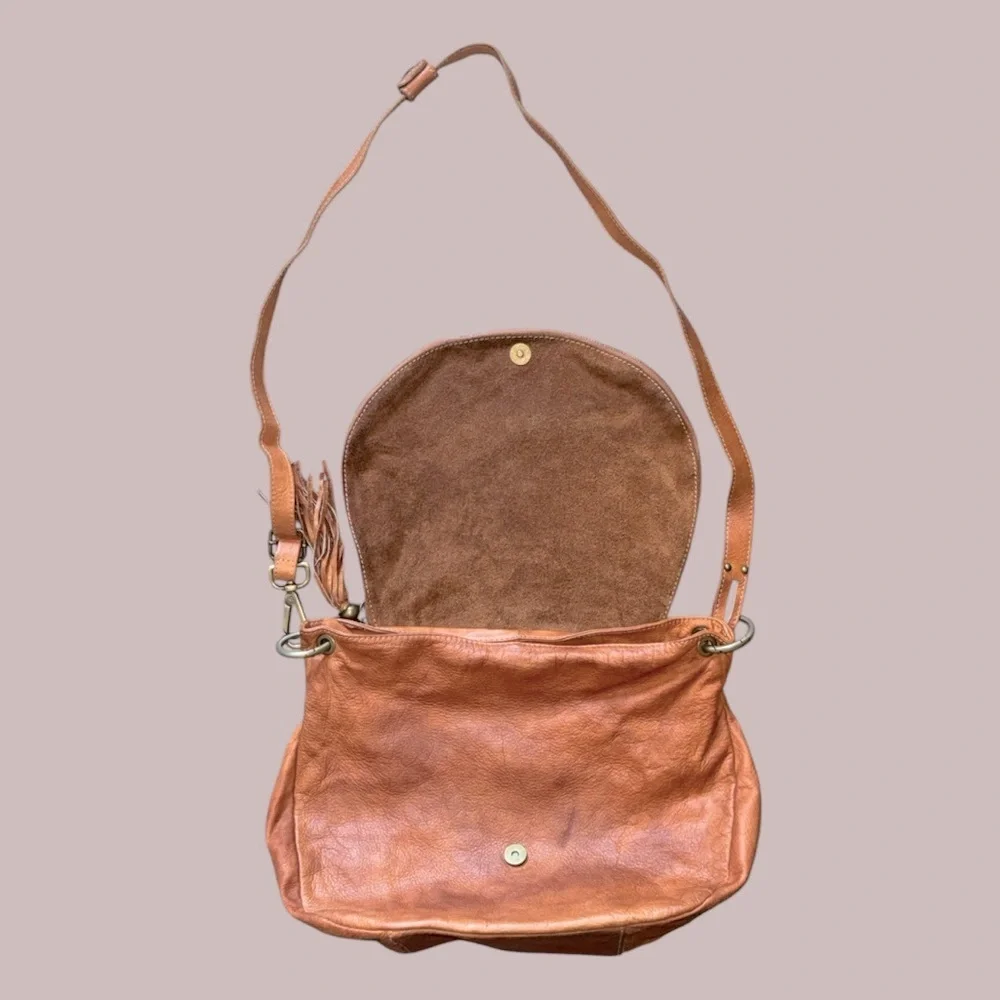 TUSCANY LEATHER soft leather shoulder bag‎ with tassel made in Italy